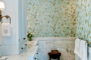 Decoraçăo com Papel de Parede no Banheiro